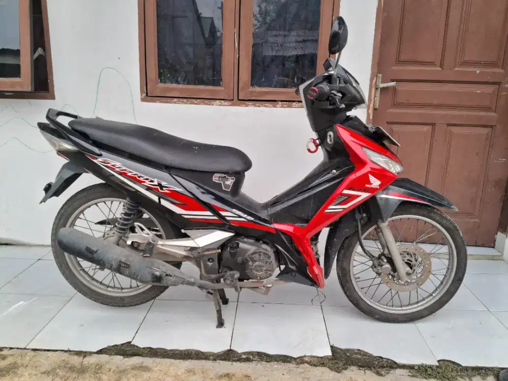 Dijual Honda Supra X 125 FI 2016