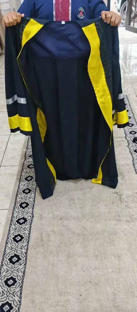 Dijual Baju Wisuda