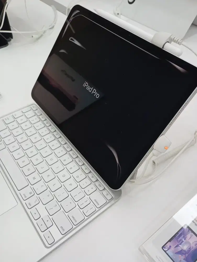 Cicilan tanpa Kartu Kredit iPad Pro 11 inc 256 GB wifi only