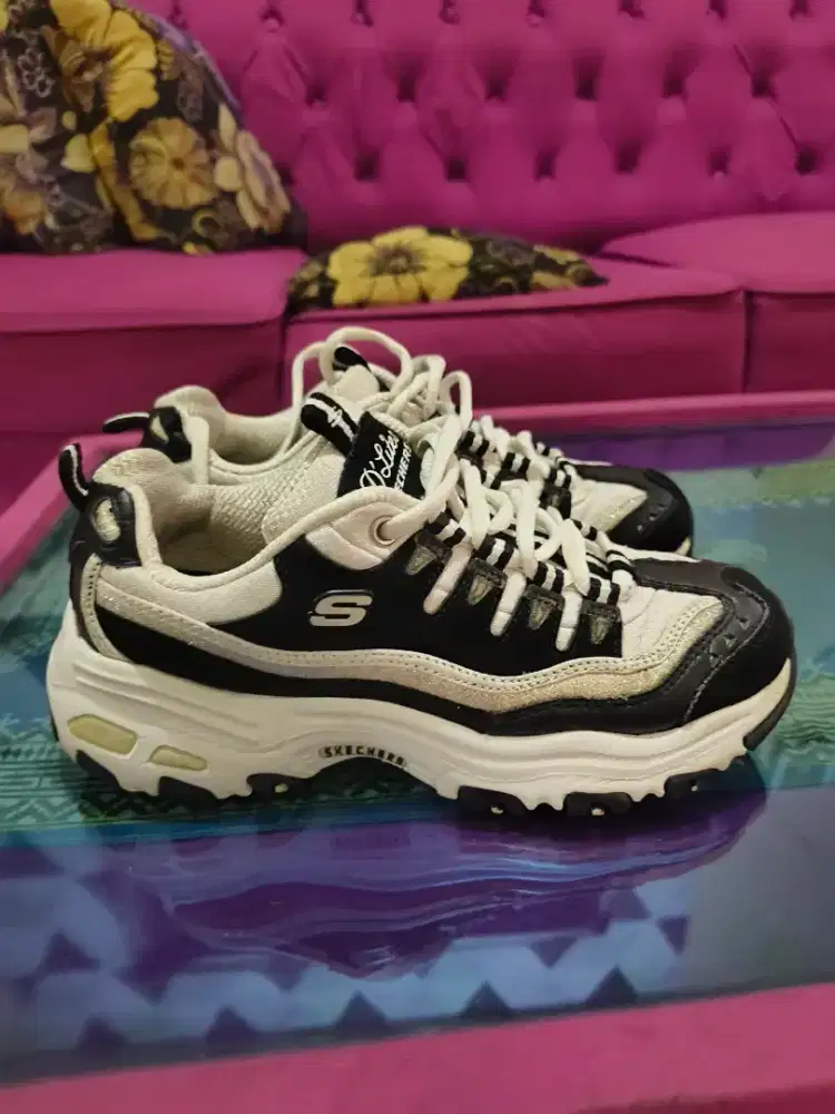 Sepatu Skechers Dlites new Retro