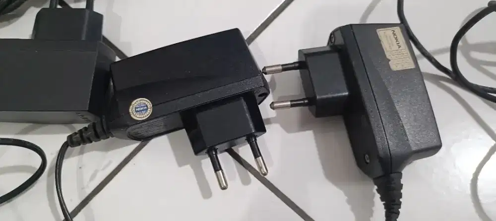 Charger hp nokia jadul