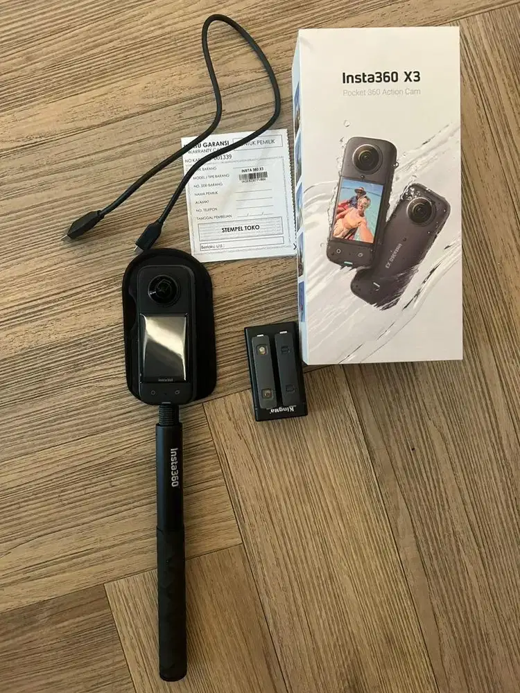 Insta 360 x3 perfect condition fulset