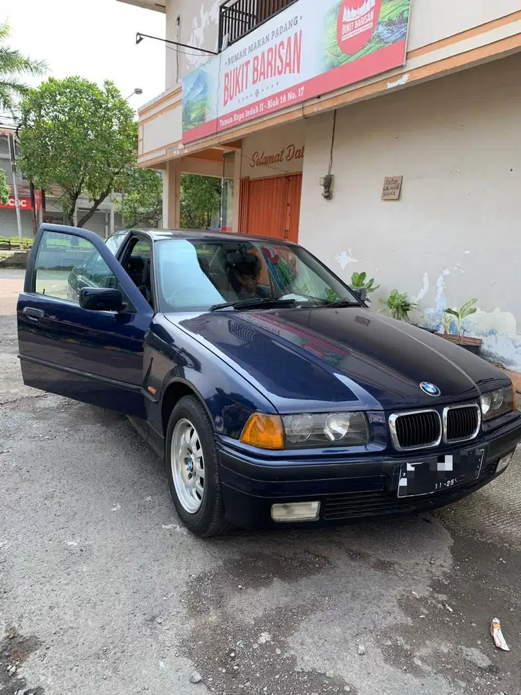 DIJUAL BMW E36 318i M43 '97