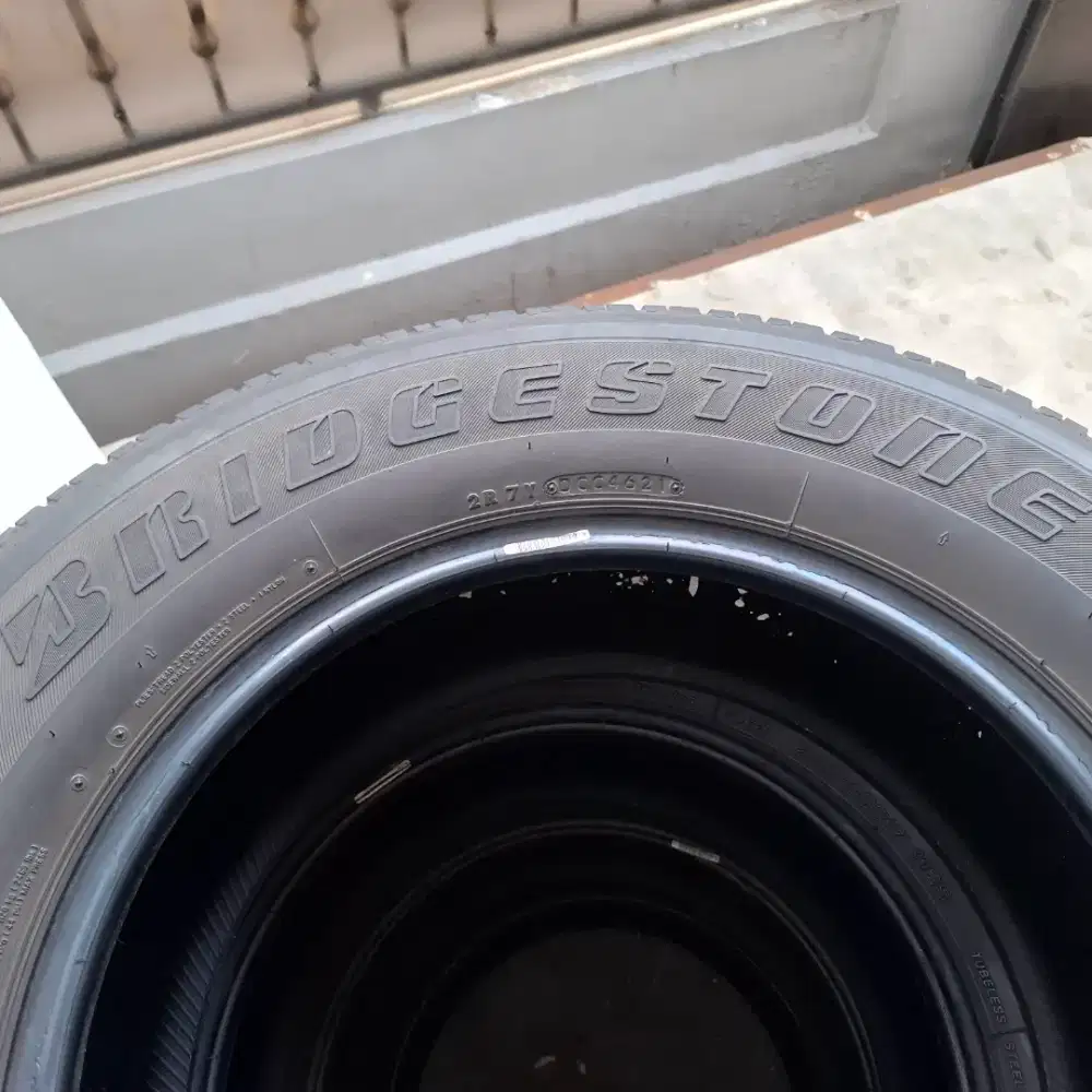 1 set Ban Bridgestone Dueler 265/65 r17 eks Pajero Dakar