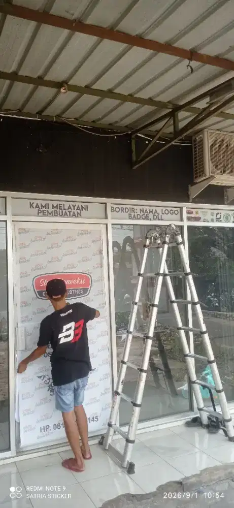 Sticker one way vision fullcolor printing unt promosi kaca toko kantor