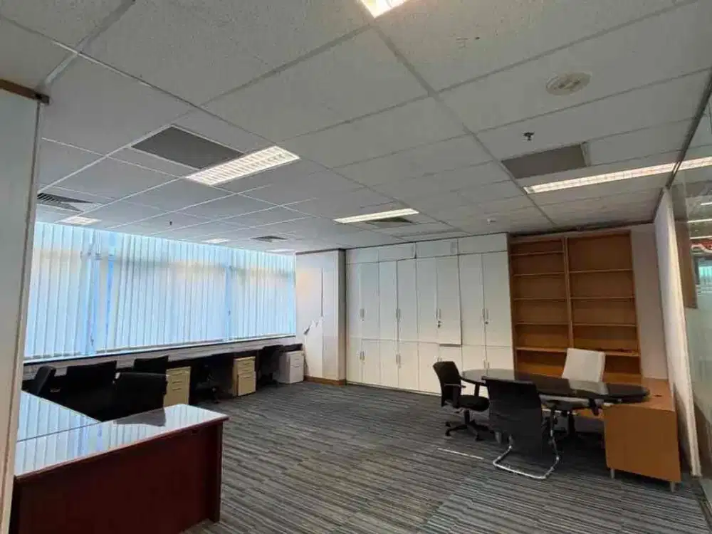 DISEWAKAN OFFICE SPACE DI RECAPITAL BUILDING KEBAYORAN BARU