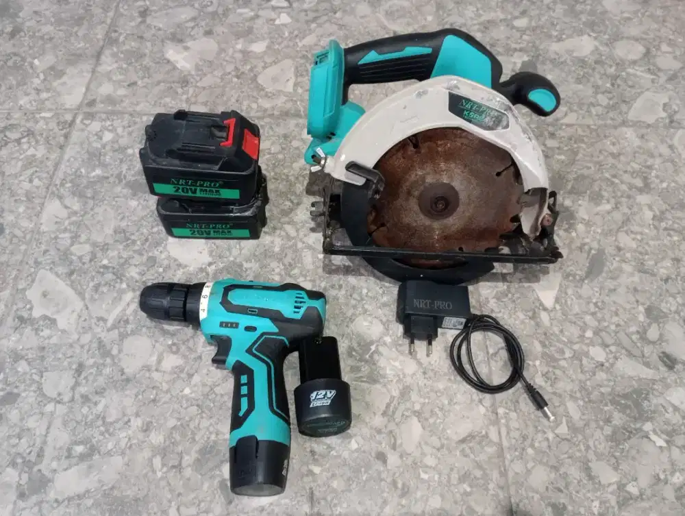Borongan Bor Baterai dan Circular Saw Baterai