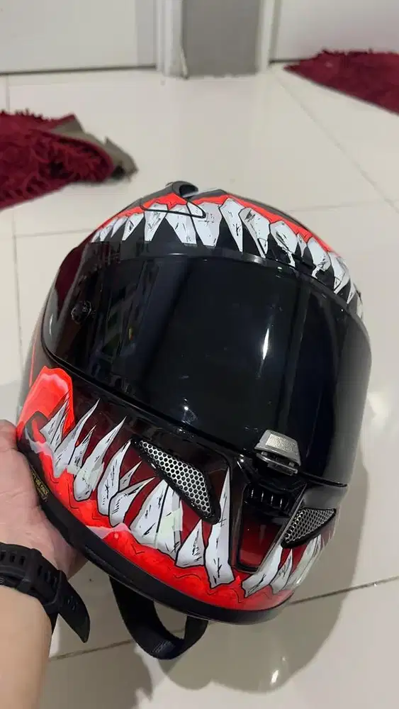HJC Rpha 11 venom 2