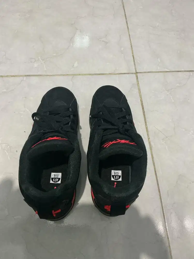 Sepatu Jordan New. No box.
