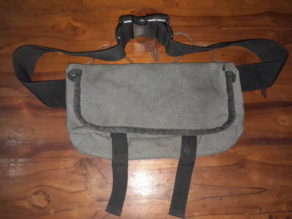 tas pinggang unisex