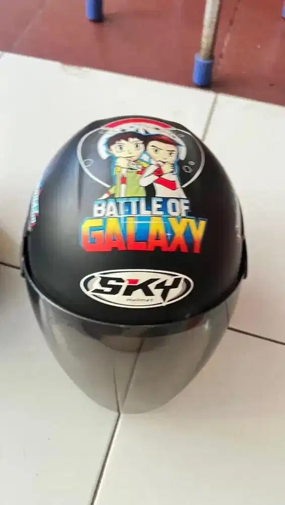 Helm anak cowok