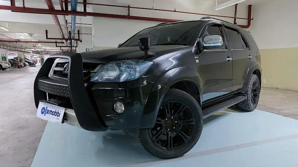 TDP 6, JT Toyota Fortuner 2.7 G Luxury Bensin-AT Hitam 2007