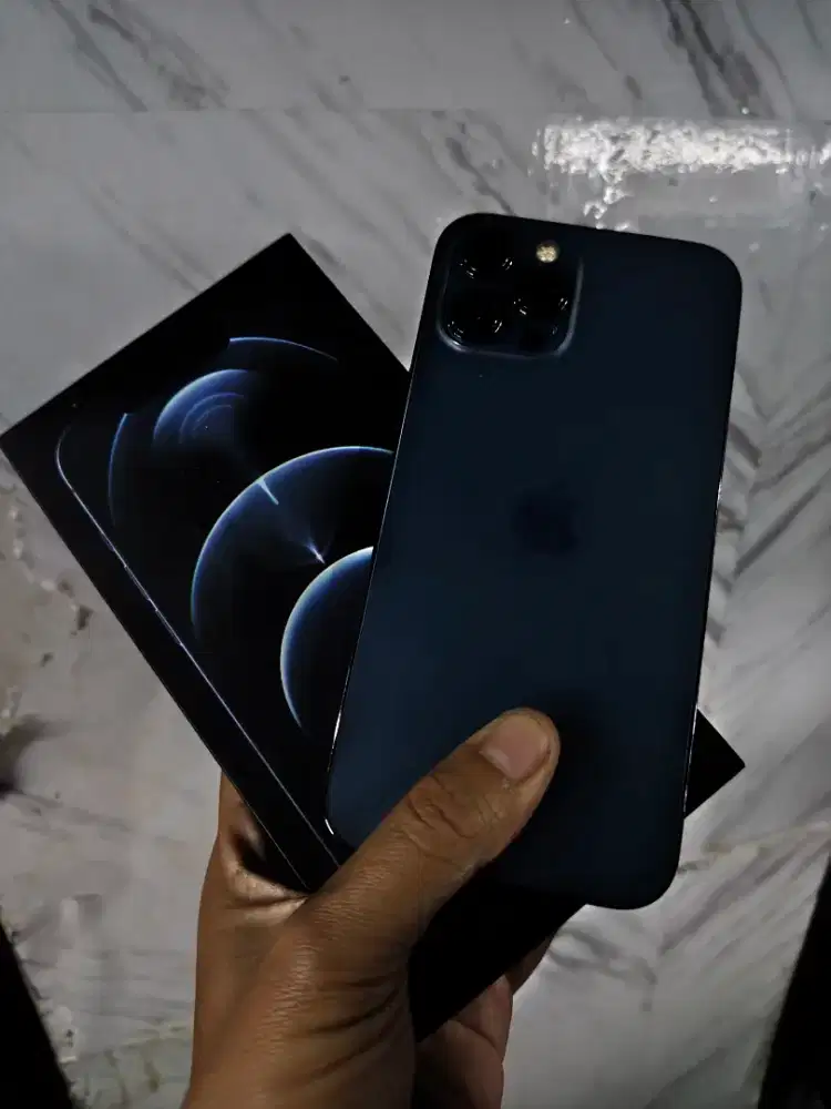 Iphone 12 pro max resmi Indonesia mesin segel belum pernah service