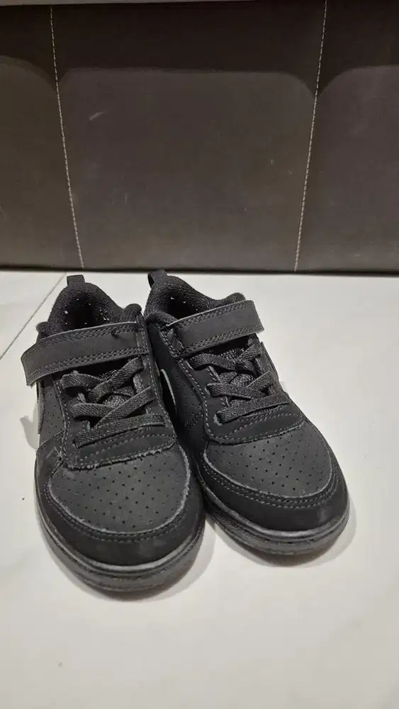 Sepatu nike anak