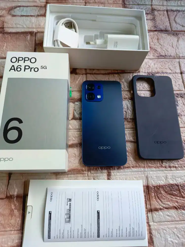 Oppo A6 Pro 5G. (Baca diskripsi)