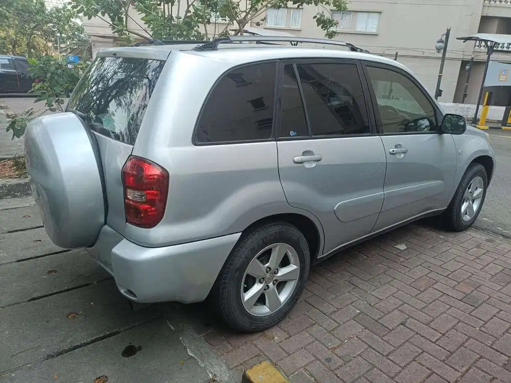 Toyota RAV4 2004 Bensin