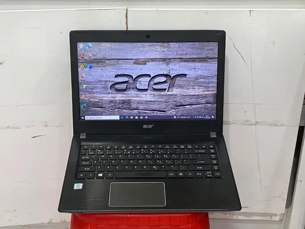 Laptop Acer Aspire E5-475G Prosesor Intel Core i3-6006U
