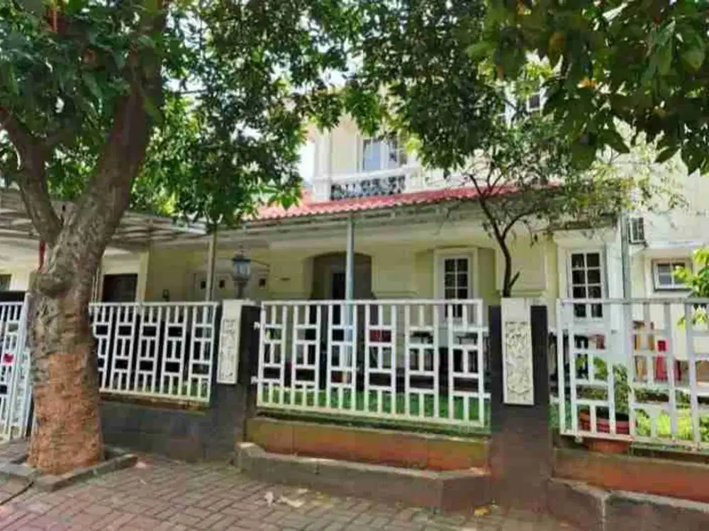 Rumah 2 Lantai Legenda Wisata Cibubur