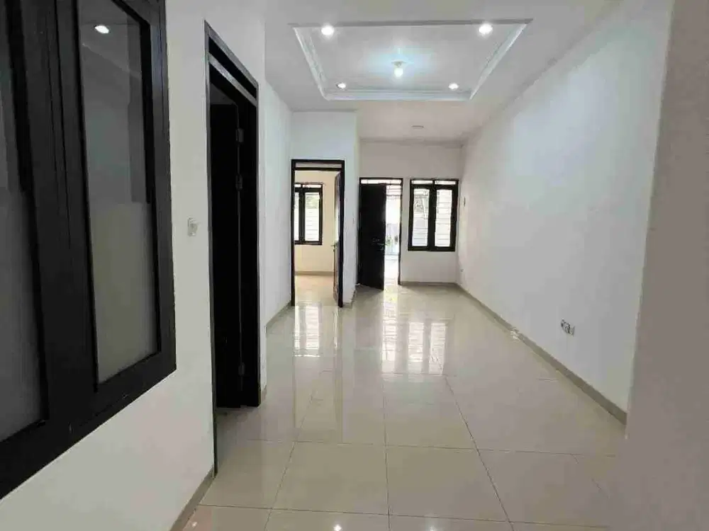 Dijual Rumah terawat nyaman komplek singgasana pradana bandung