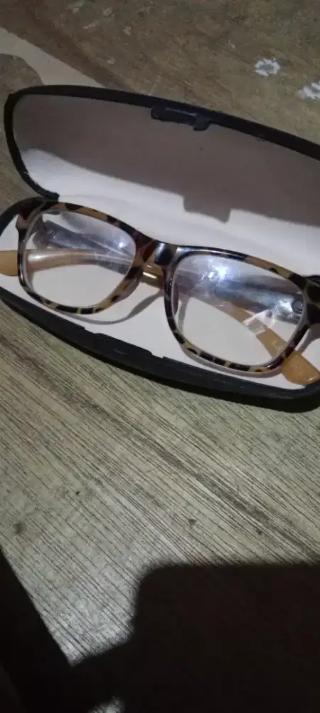 Kacamata levis ori baca lensa kaca