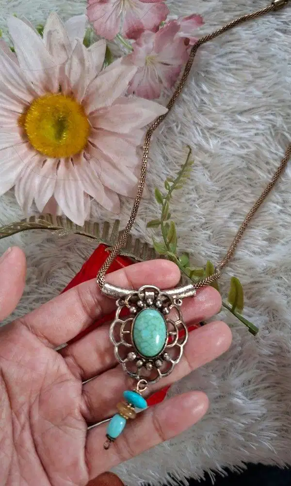 Vintage Boho Turquoise-Style Pendant Necklace | Ornate Retro Statement