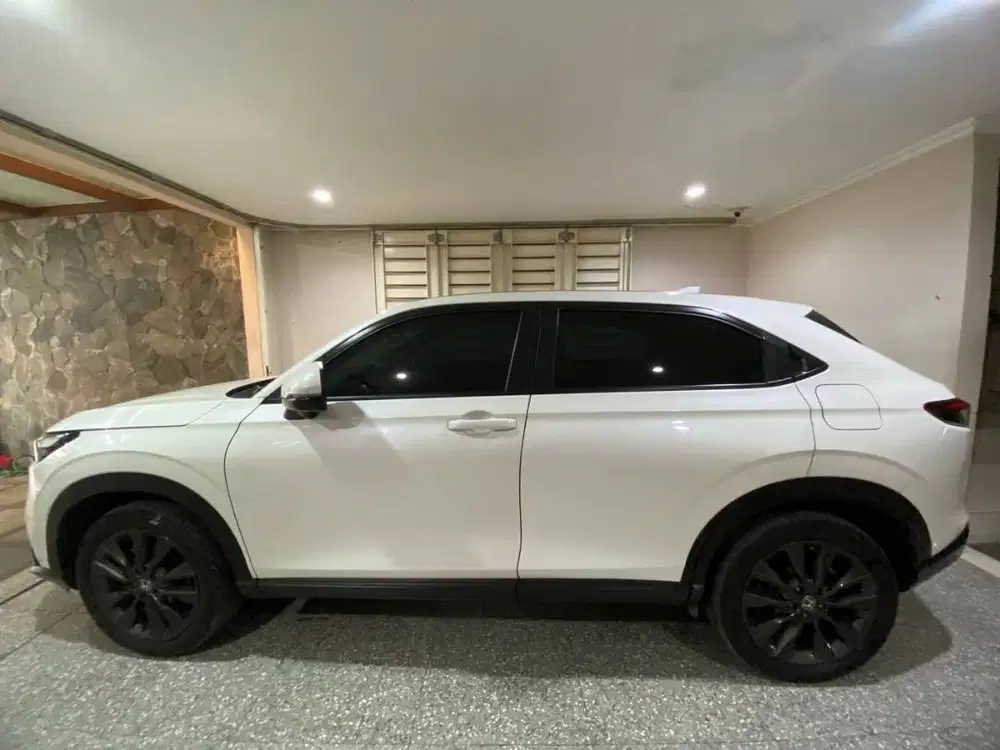 Honda HRV Putih SE 2025