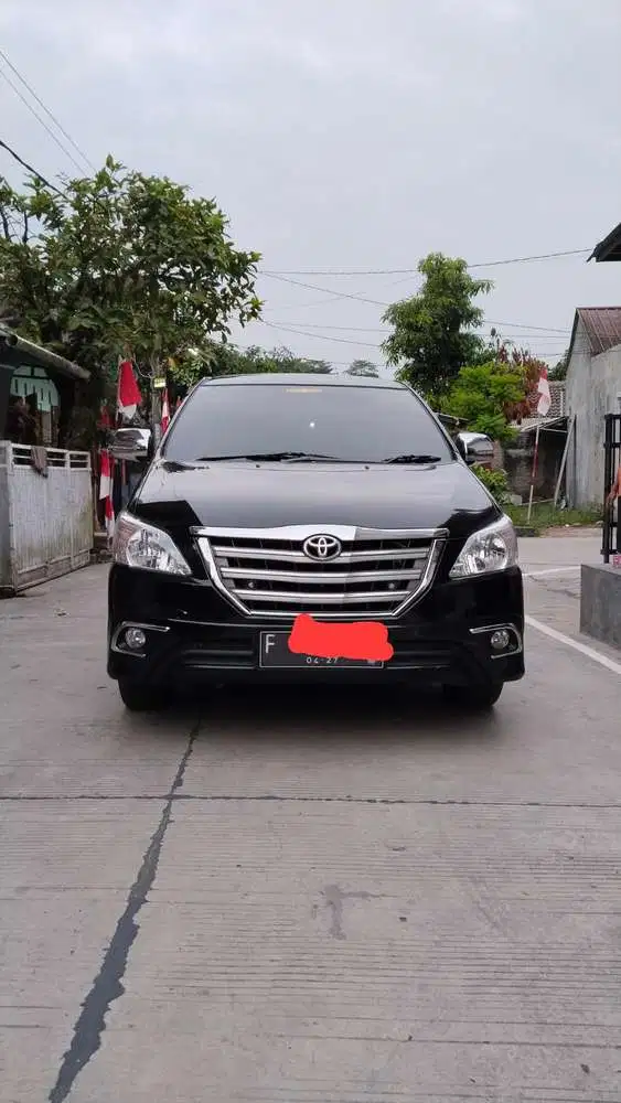 Toyota Kijang Innova 2011 Bensin