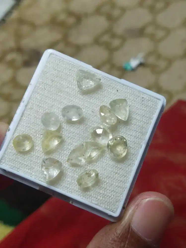 borongan Batu safir selon/yakut srilanka
