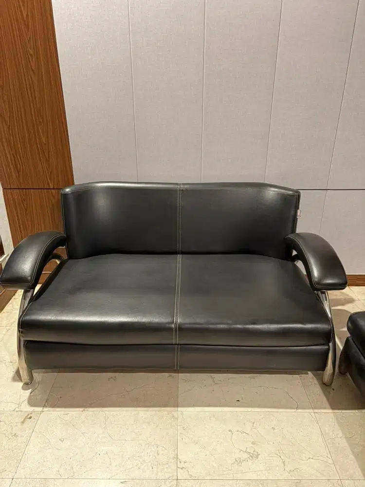 Sofa ruang tamu