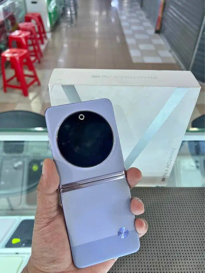 Techno V Flip 5G 8/256 GB Fullset ORI Jossjiss
