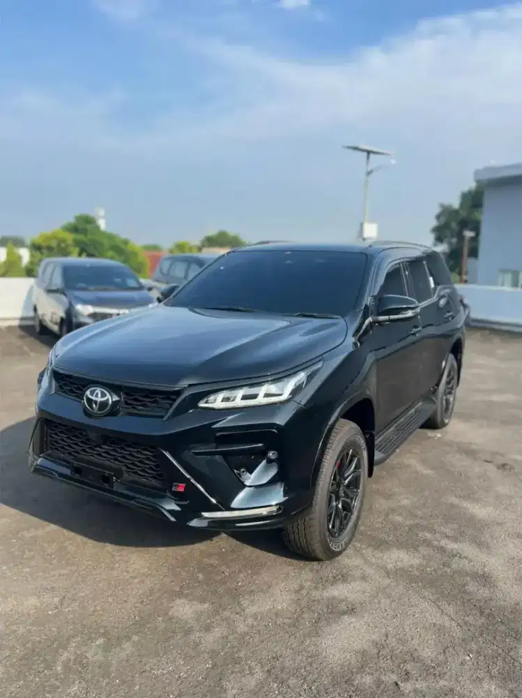 FORTUNER 2.8 VRZ GRS TSS 4×2