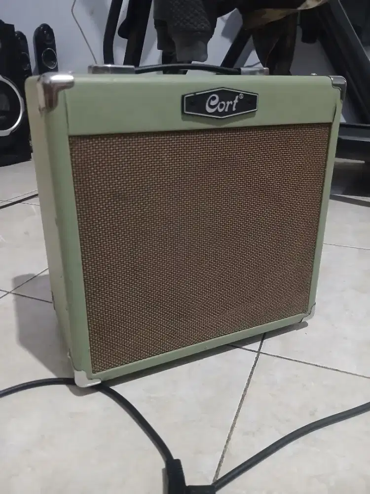 Ampli Gitar Cort CM15R