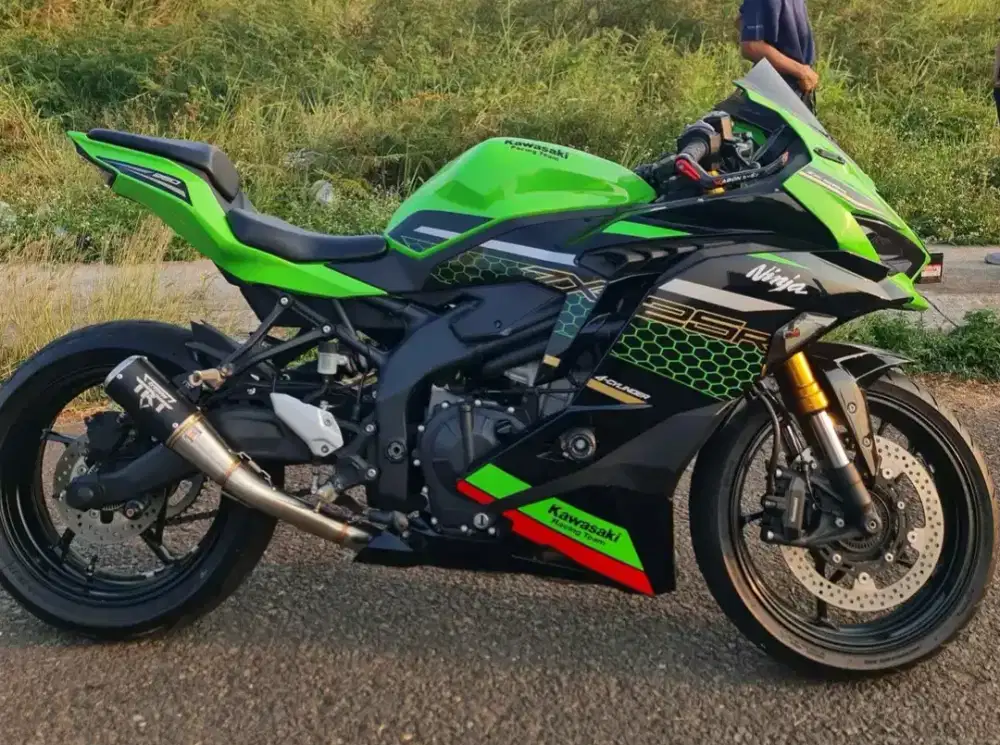 Kawasaki Ninja ZX 25R 250R ( 2021 )