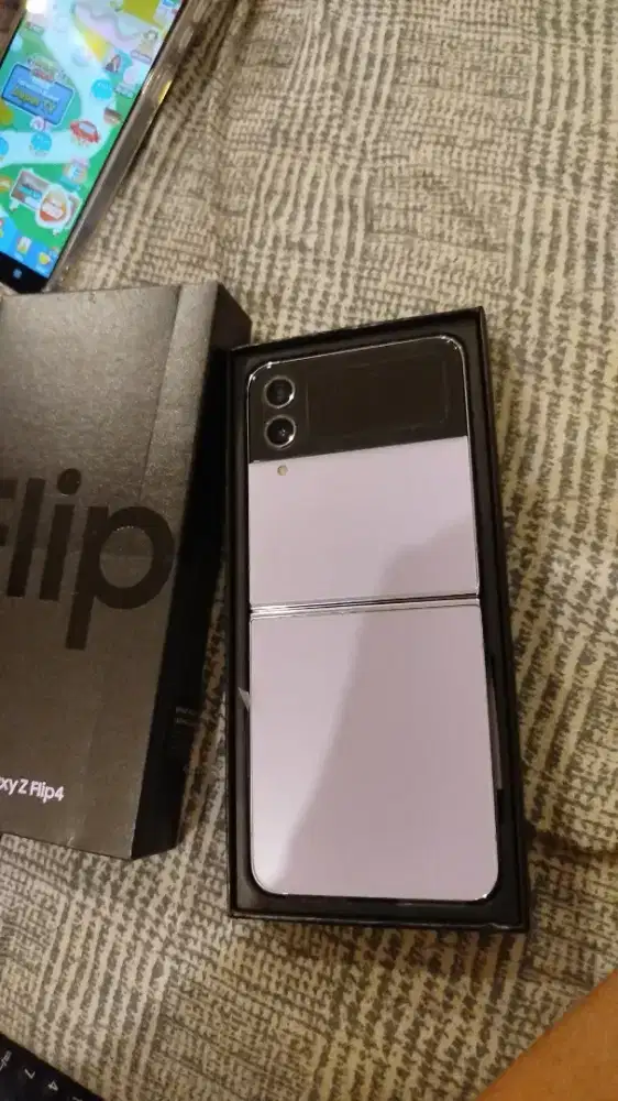 Z flip 4 8/512 5G sein
