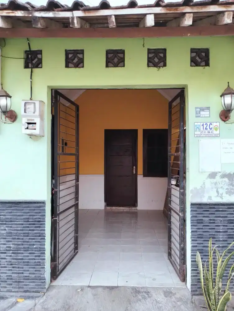 Dikontrakkan/Kos Putri