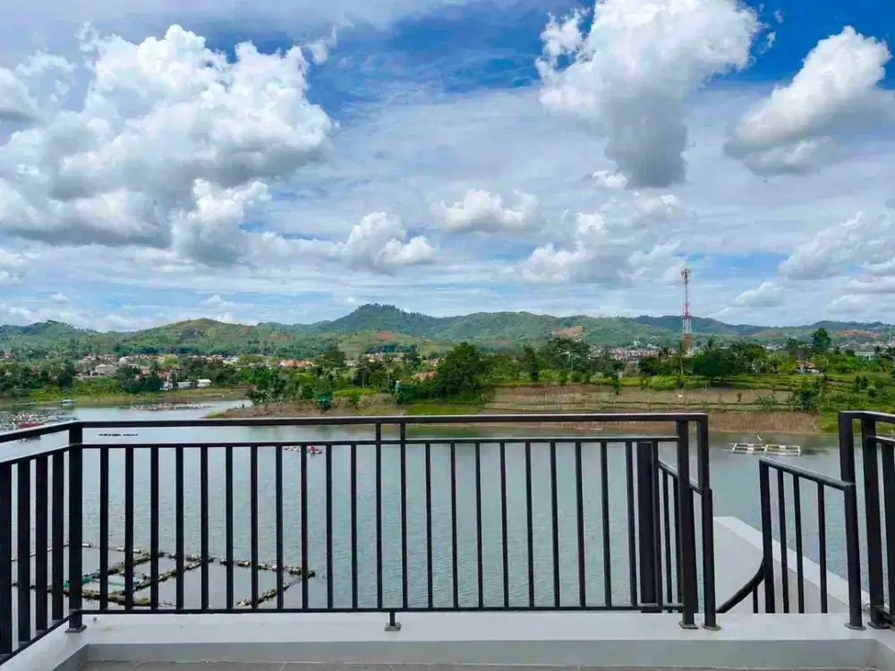 Dijual rumah lux view danau komplek kota baru parahyangan Bandung