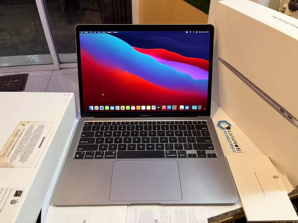 Macbook Air M1 13 inci 8GB/256GB Fullset Original