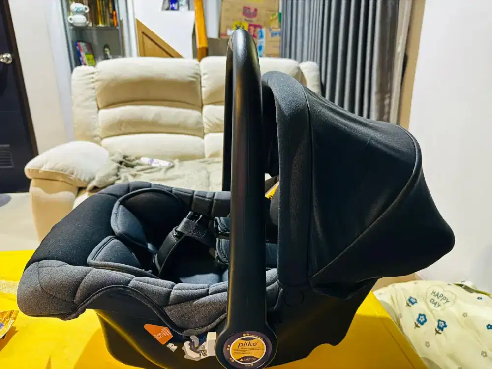 Pliko carseat baby