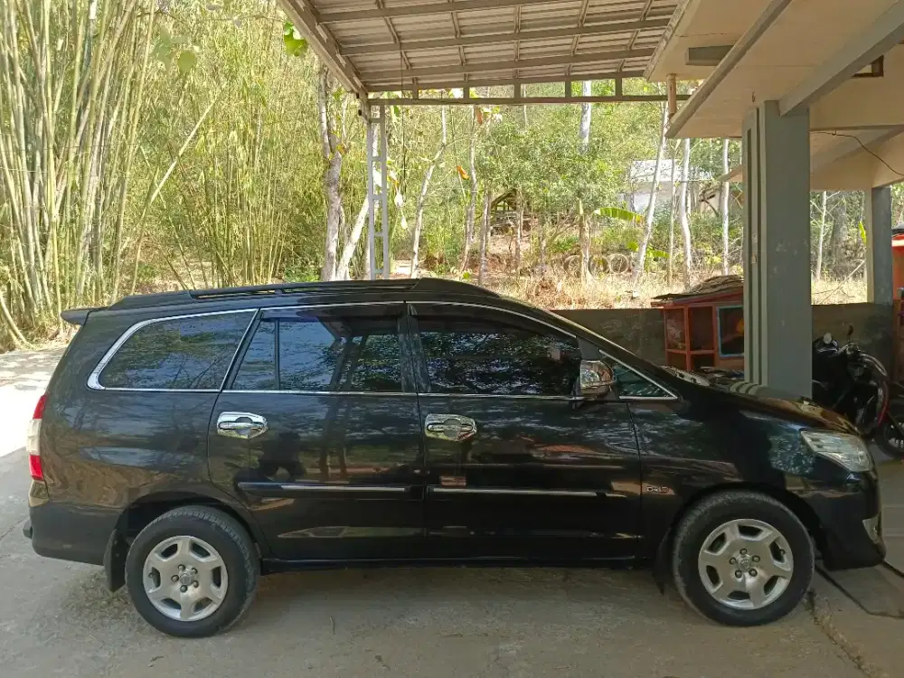 Kijang Inova 2013 2.5 G Diesel Manual