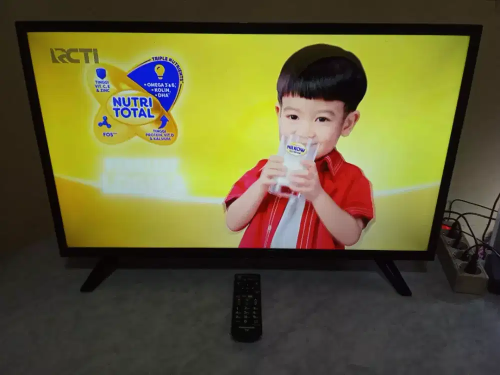 TV DIGITAL PANASONIC 32 INCH NORMAL NOMINUS MULUS KEL REMOTE ORI & DUS