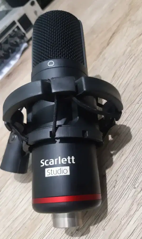 Mic condensor scarlete