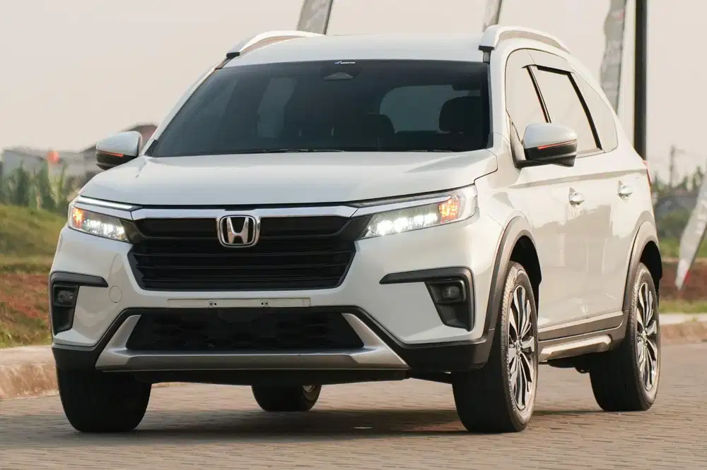 Adu Kondisi! Honda BR-V 1.5 Prestige Sensing 2023 Warranty brv