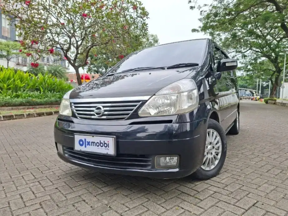 TDP 3, JT Nissan Serena 2.0 Highway Star Bensin-AT Abu-Abu 2010