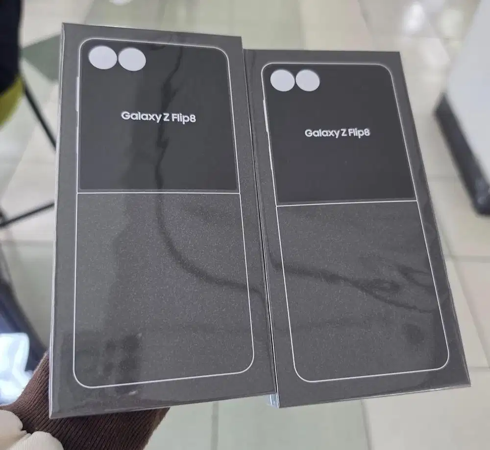 Samsung Z FLIP 8 256 (baru)/msi bisa cicilan credit card 0%