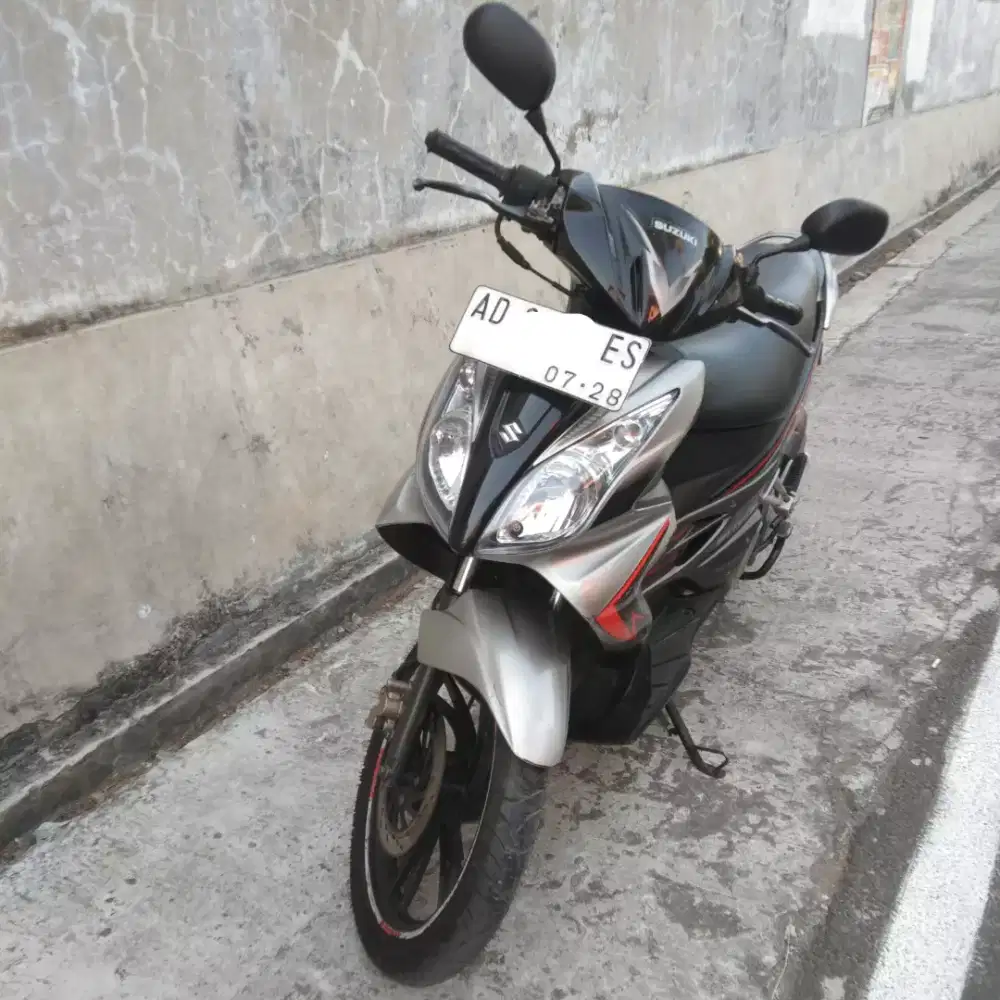 Dijual skywave tahun 2008 warna silver hitam