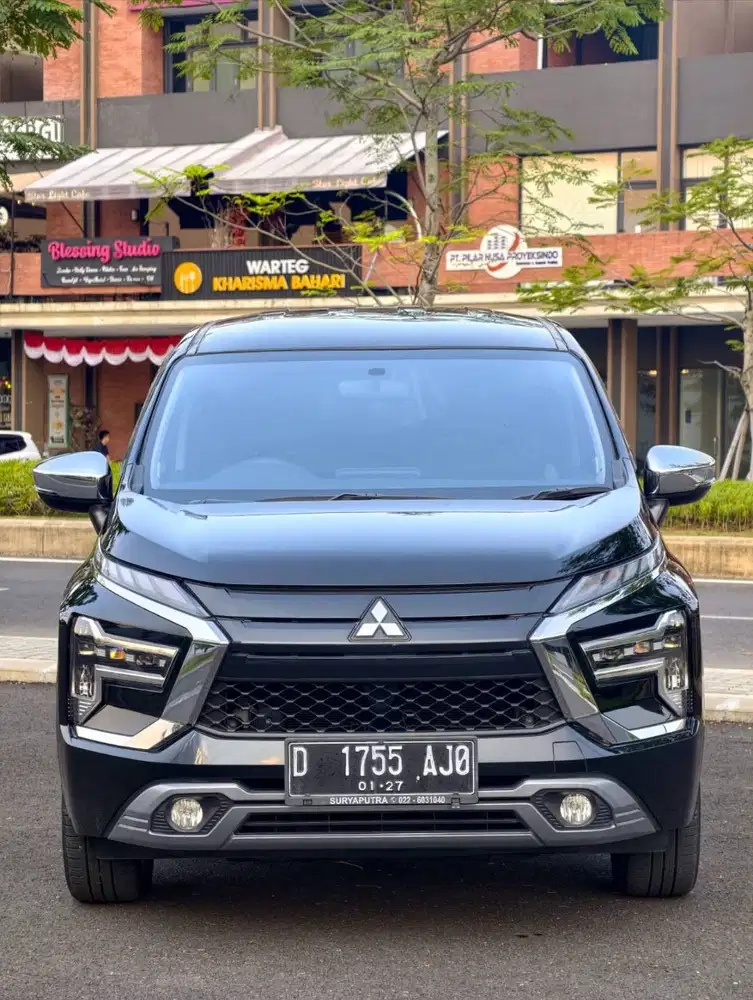 Mitsubishi Xpander ultimate AT 2022 hitam