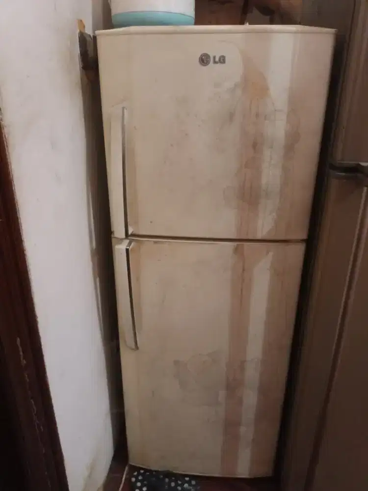 kulkas 2 pintu merc LG