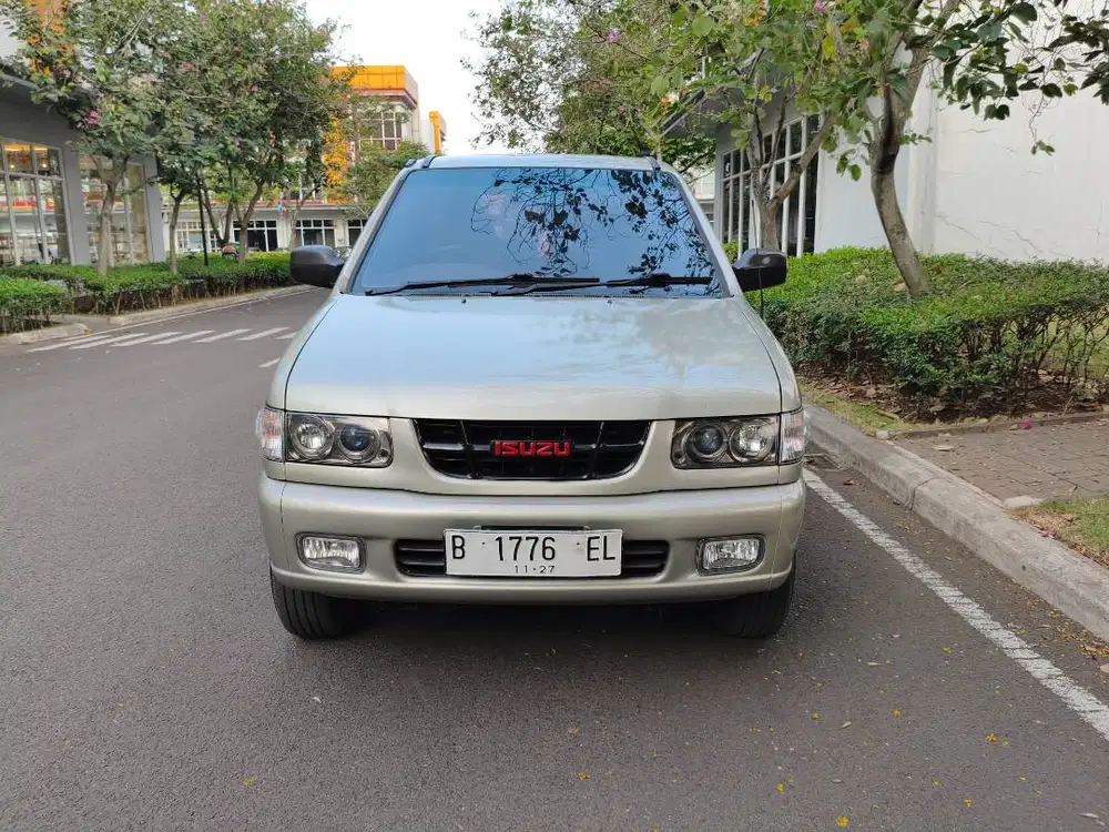 Isuzu Panther ls turbo 2.5 matic 2001 silver