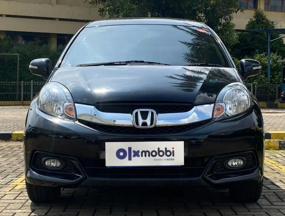 TDP 5, JT Honda Mobilio 1.5 E Bensin-AT Hitam 2014