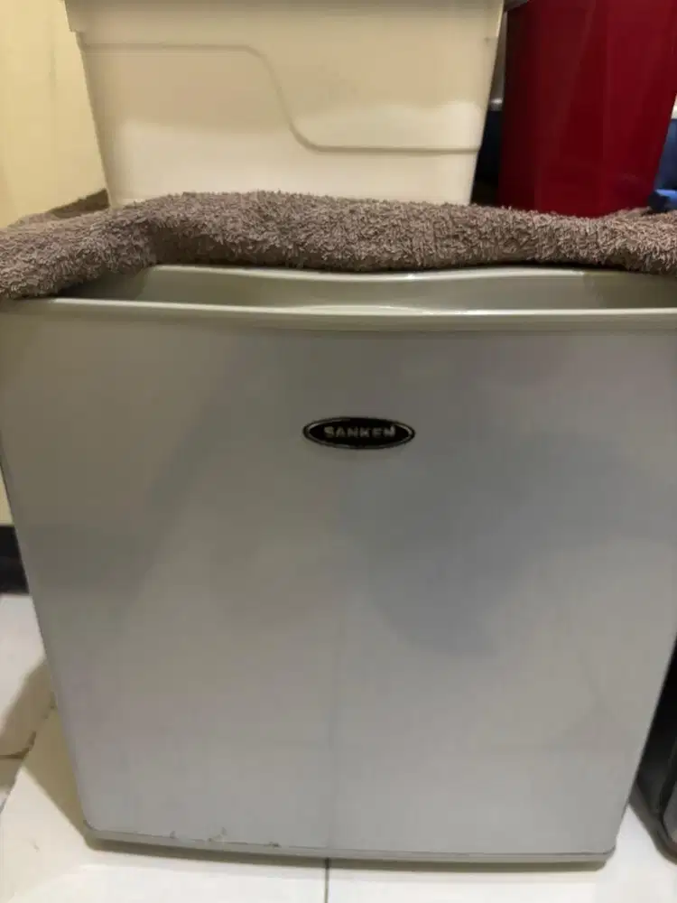 KULKAS SATU PINTU SANKEN
